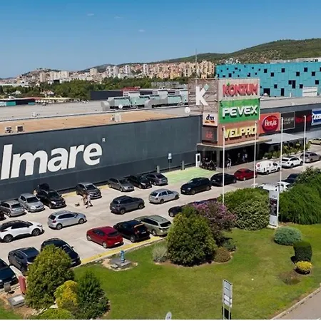 M&m * Brodarica (Sibenik-Knin)