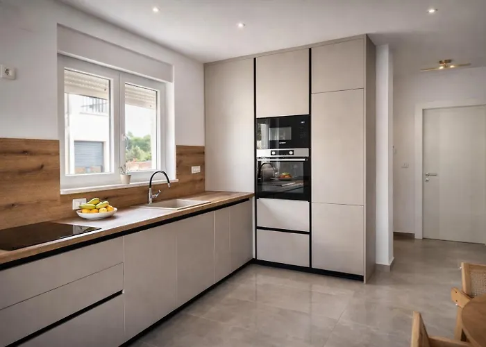 M&m Holiday home Brodarica (Sibenik-Knin)