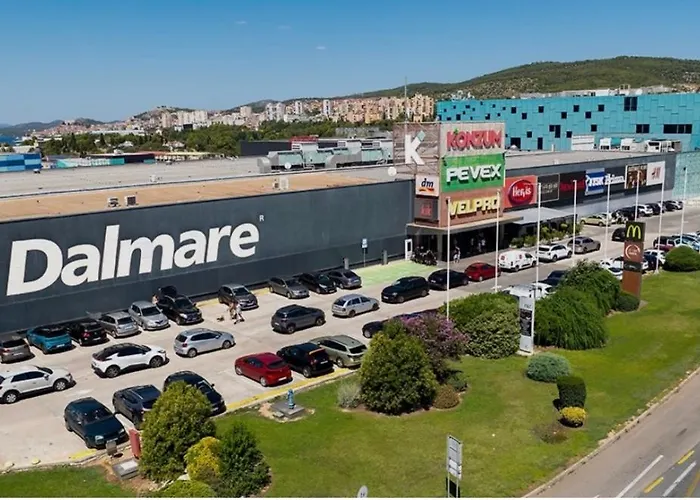 M&m * Brodarica (Sibenik-Knin)